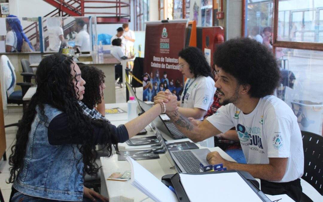 Projeto Comunidade Segura promove Feiras de Empregabilidade para jovens moradores de comunidades em São Paulo