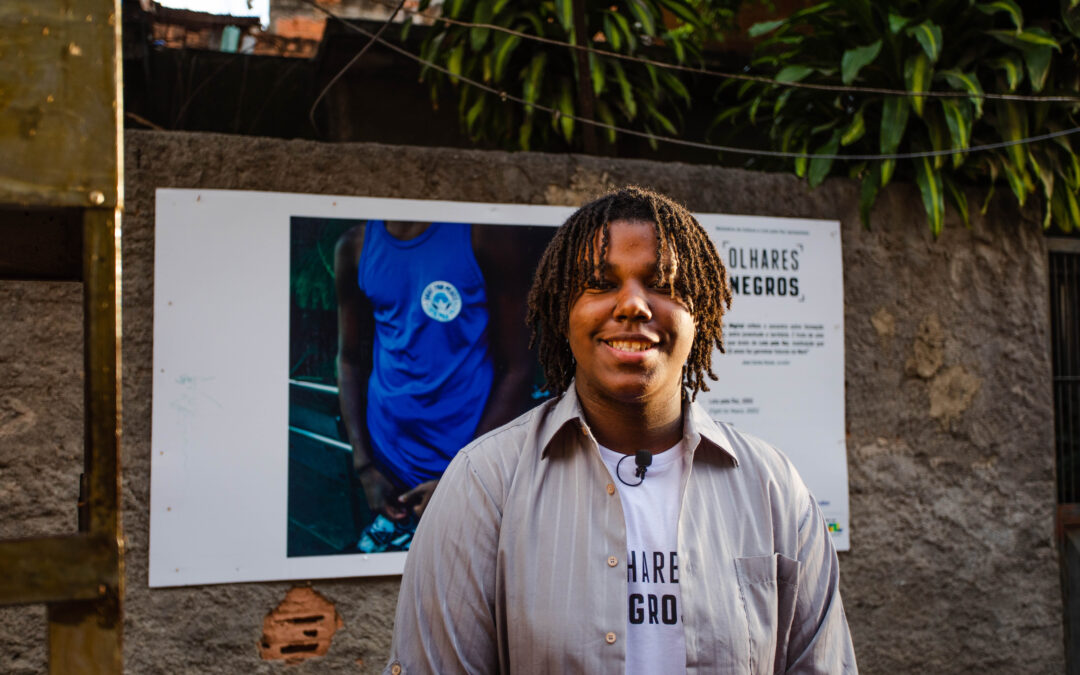Projeto Olhares Negros amplia oportunidades de trabalho e fortalece trajetórias profissionais de jovens da Maré